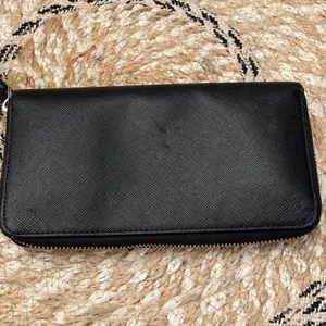 Kate Spade New York Black Leather‎ Zip Around Wristlet Wallet thumbnail 5