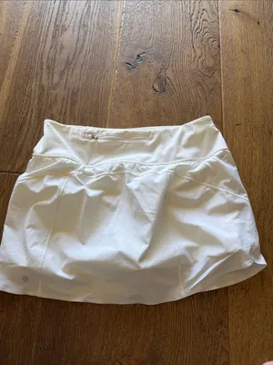 Athleta run with‎ it 14” skort built in shorts medium thumbnail 2