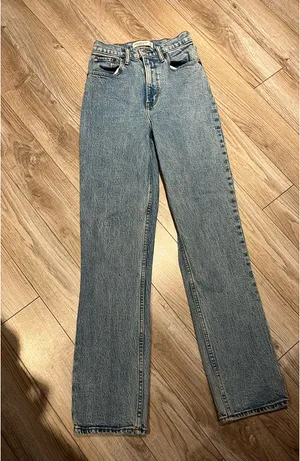 Abercrombie Ultra High-Rise Straight Jeans Curve Love thumbnail 2