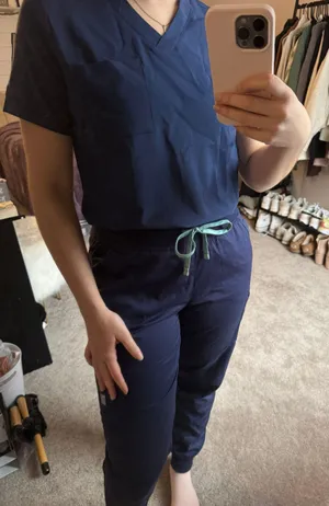 Uniform Advantage Scrub Set thumbnail 2
