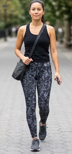 Athleta Chaturanga Legging Black & Gray Snake-Print Size Large Athleisure Sporty thumbnail 1