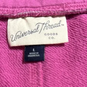 Universal Threads Women's Pink Midrise Shorts thumbnail 3