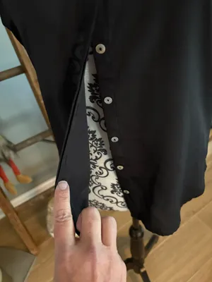 H&M size 8 black sleeveless blouse thumbnail 3