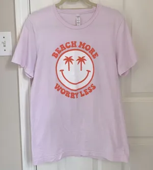 Tee Territory Beach More Worry Less Short Sleeve Tee in Light Pink & Orange thumbnail 1