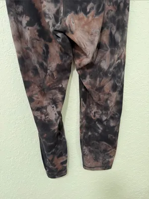 LULULEMON Unlimit High Rise Crop 23” Leggings Size 10 thumbnail 9
