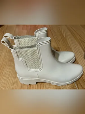Women 11 cream colored ankle slip on rain booties Chelsey style thumbnail 3