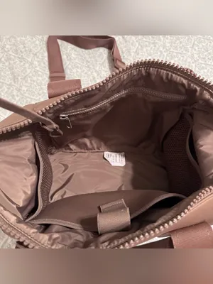 Dagne Dover Landon Neoprene Carryall Bag Dune Mauve thumbnail 9