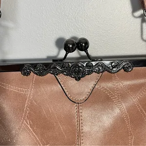 Pink Faux Leather Kiss‎ Lock Shoulder Bag with adjustable straps thumbnail 3