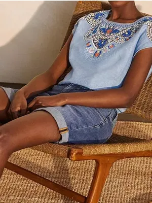 Boden Fleur Linen Embroidered Top in Chambray 12 thumbnail 4