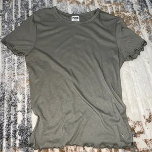 PINK Tee Size M thumbnail 1