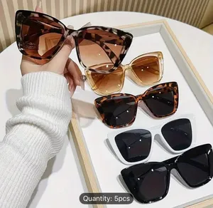 Women’s 5 Pairs Retro Cat thumbnail 1