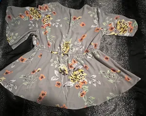 Torrid Womens sz1  blouse thumbnail 2
