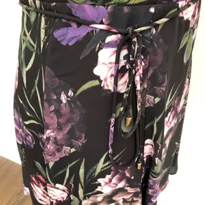 Fame and Partners Dress Floral Strappy Fit & Flare Strappy Purple Black Green thumbnail 5