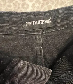 Pretty Little Thing Black Jean Shorts thumbnail 3