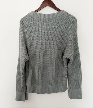 Abercrombie & Fitch Chunky knit V-neck Sweater Pullover Relaxed Fit Size Medium thumbnail 7