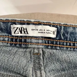 Zara high waisted button fly slit leg frayed hem size 2 thumbnail 10