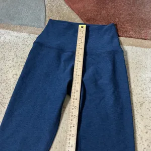 Beyond Yoga Spacedye High Waisted Midi Leggings Womens XS Blue Heathered Cropped thumbnail 4