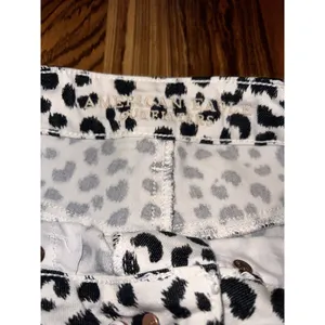 American Eagle Junior‎ Jean Denim Shorts Cow spotted sz 00 thumbnail 2