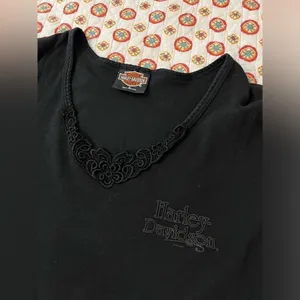 Vintage Y2K 2000 Harley Davidson Lace V Neck Black Short Sleeve Size Medium thumbnail 3