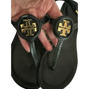 Tory Burch Black ThongSandals with Gold Logo - Heavily Used Size 6.5 thumbnail 5