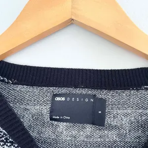 ASOS Design Knitted Fairisle Sweater Winter Christmas Print Size Small thumbnail 3