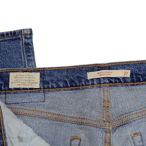 Levi’s Premium Wedgie Droit Straight Jeans women's Size 27 Light Wash thumbnail 9