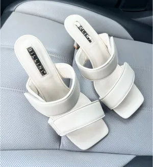 Billini Heels White Size 9 thumbnail 2