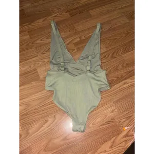 Salty Weekend Fiji Sage Green One Piece Swimsuit Size Large thumbnail 8