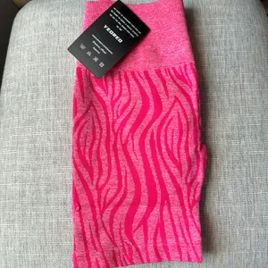 NWT XS pink zebra‎ print workout spandex shorts thumbnail 5