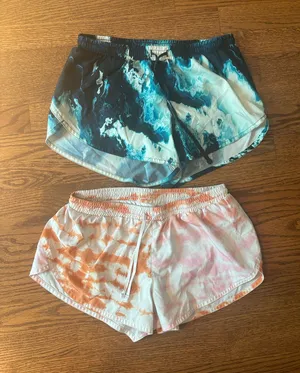 Old Navy Dolphin Hem Shorts thumbnail 1