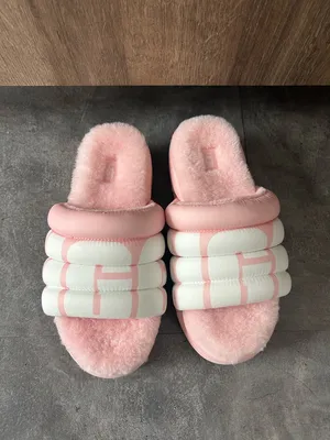 UGG Maxi Slide Slippers Logo Pink Scallop Women’s Size 8 NEW thumbnail 3
