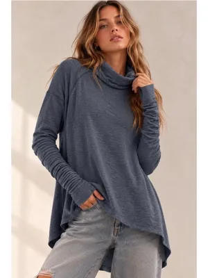 Free People We The Free Split‑Back Turtleneck Thermal – Size Medium thumbnail 2