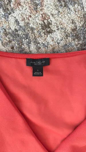 2 Ann Taylor work tops Multiple thumbnail 6