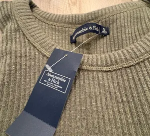Abercrombie & Fitch Top thumbnail 3