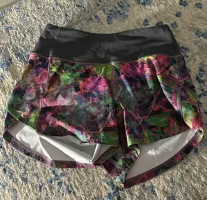 Lululemon Speed Short 2.5” thumbnail 1