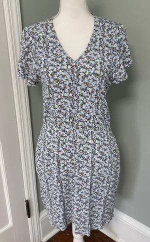 Market & Spruce Smocked Dress Medium Blue White‎ Floral Short Sleeve V-Neck thumbnail 1