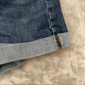 Old Navy Hi-Rise Super‎ Slim Pockets Women’s Size 0 Jean Shorts Casual Denim thumbnail 4