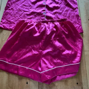Ekouaer Womens‎ Hot Pink Satin Pajama Set Short Sleeve Button Down Shorts Size M thumbnail 4