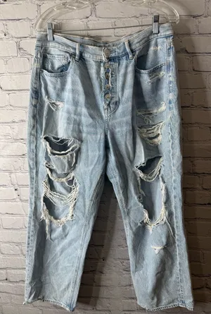 American Eagle women’s jeans 90s boyfriend 14 short thumbnail 1