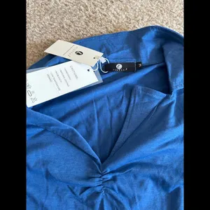 Woman shirt Short Sleeves Collar Medium Puffy Arms Cute thumbnail 2