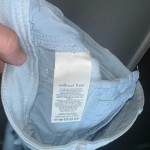 Aritzia Wilfred Free Baby Blue Modern Cargo Straight Leg Pants‎ Size 4 thumbnail 4