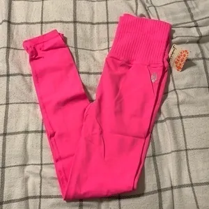 NWT Good Karma Tropical Pink Barbie leggings. thumbnail 1