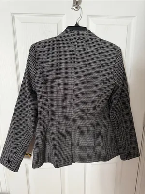 White House Black Market Black & White Single-Button Patterned Blazer size 6 thumbnail 3