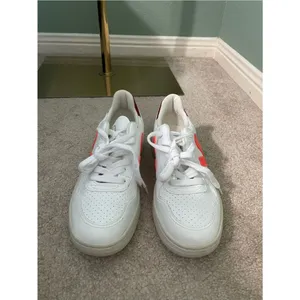 VEJA V-10 Sneakers Size US 4 / EU 35 White Coral thumbnail 2