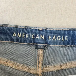 American Eagle Stretch Denim Mom Shorts Womens 4 Blue thumbnail 10
