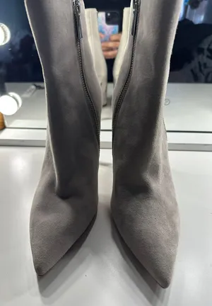 Micheal Kors Heels thumbnail 3