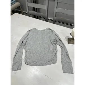 NWT express size small‎ v neck grey top thumbnail 3