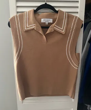 Boutique Top thumbnail 1