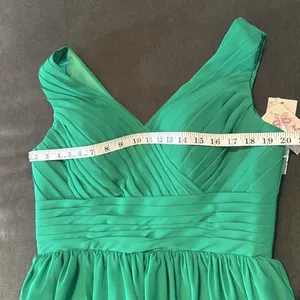 Women’s Green Chiffon V-Neck Short Formal Party Dress Zip Up Back Size L NWT thumbnail 10