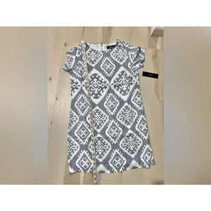Lulus NWT Small Grey Ivory Geometric Slate Print Shift Dress Old Money Chic thumbnail 8